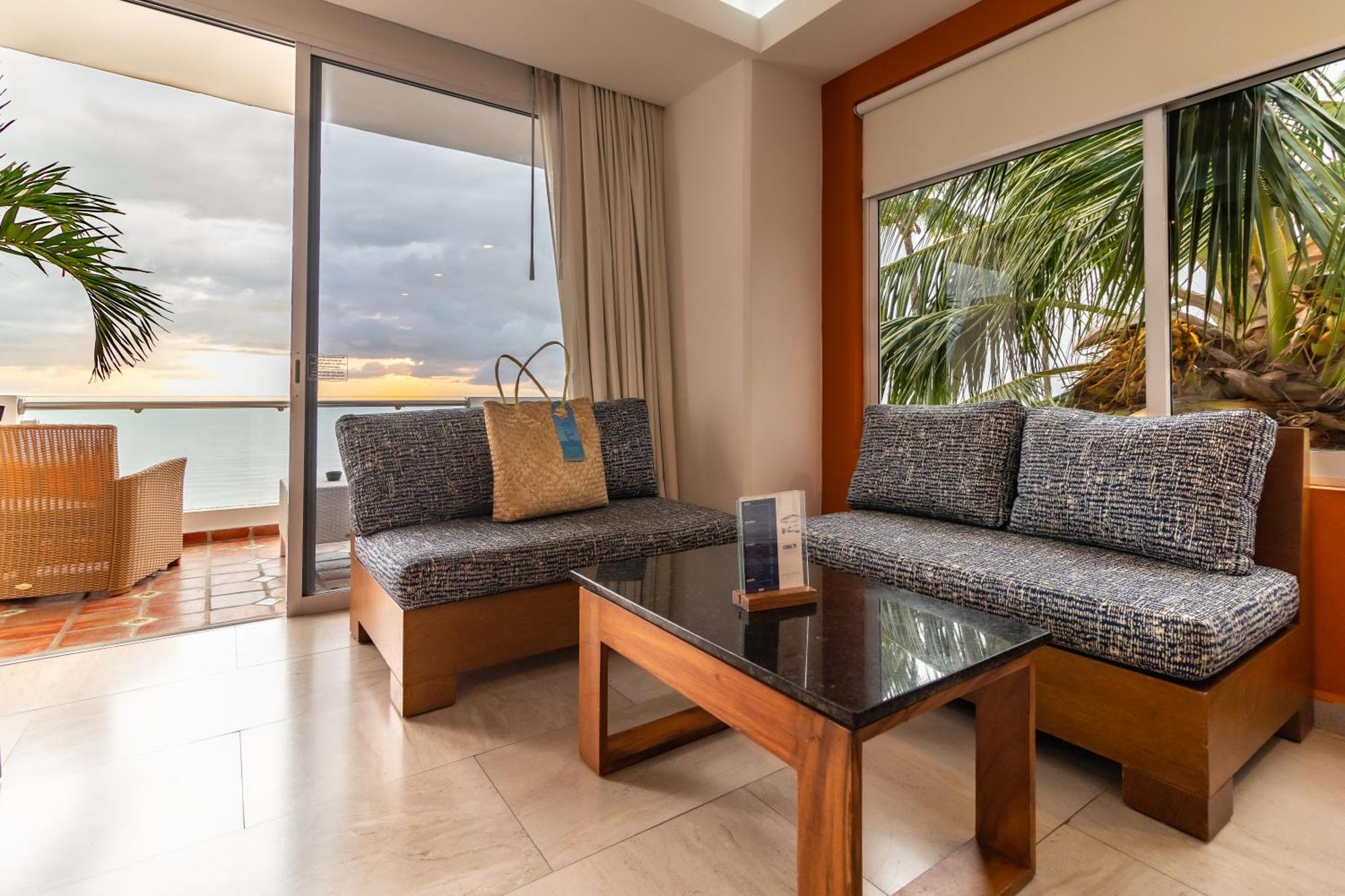 The Paramar Beachfront Boutique Hotel With Breakfast Included - Downtown Malecon Puerto Vallarta Eksteriør bilde