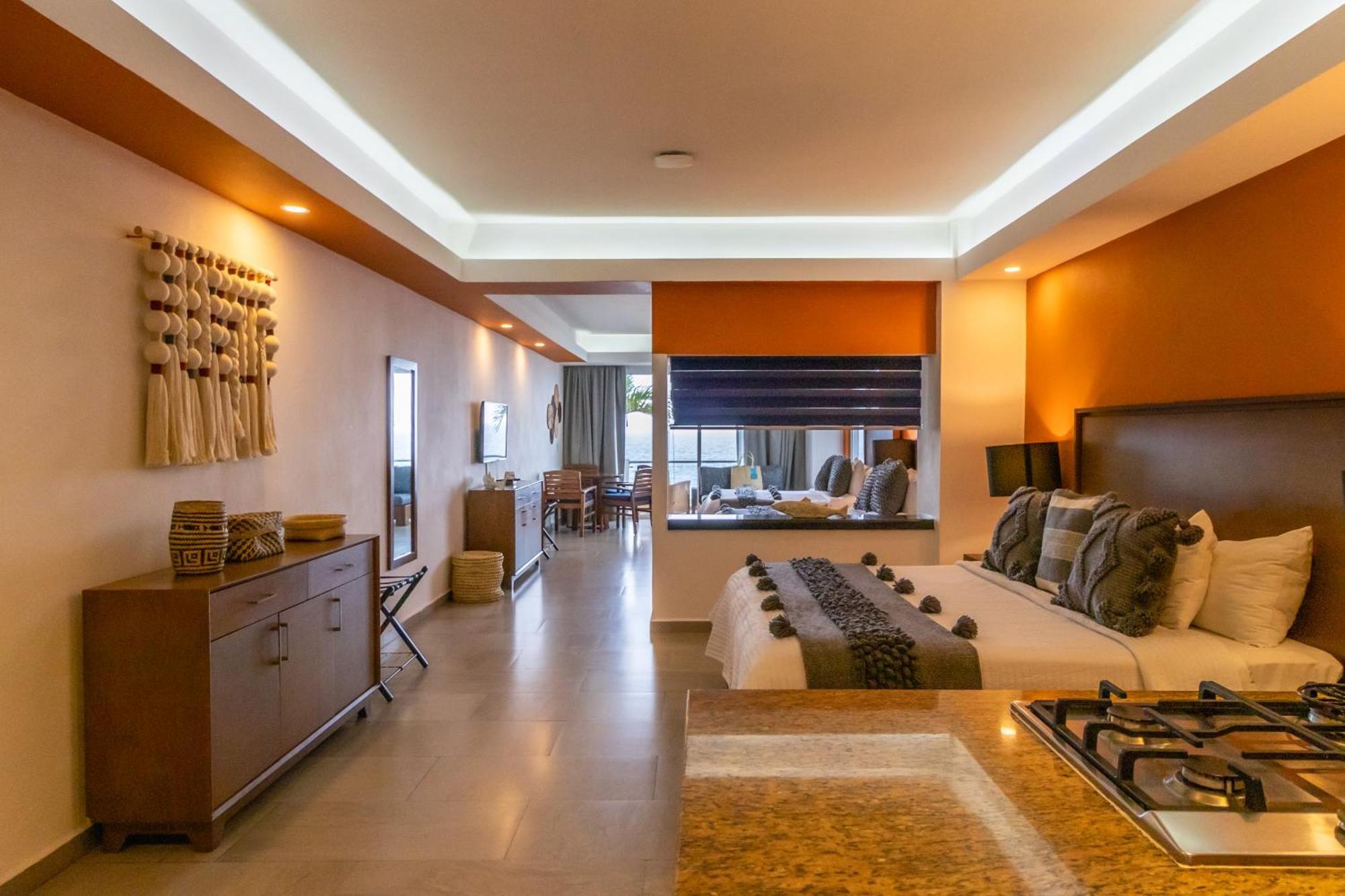 The Paramar Beachfront Boutique Hotel With Breakfast Included - Downtown Malecon Puerto Vallarta Eksteriør bilde