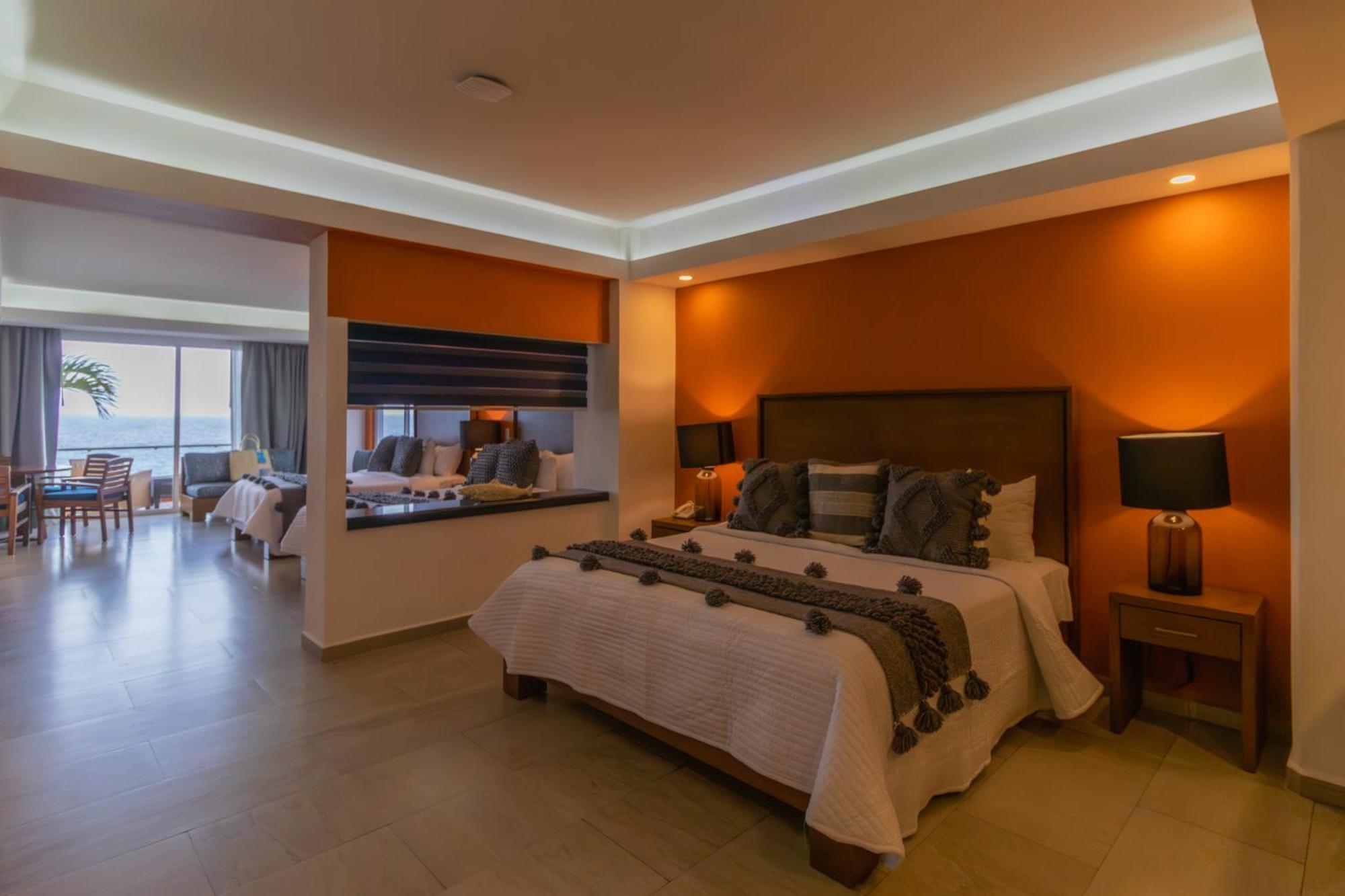The Paramar Beachfront Boutique Hotel With Breakfast Included - Downtown Malecon Puerto Vallarta Eksteriør bilde