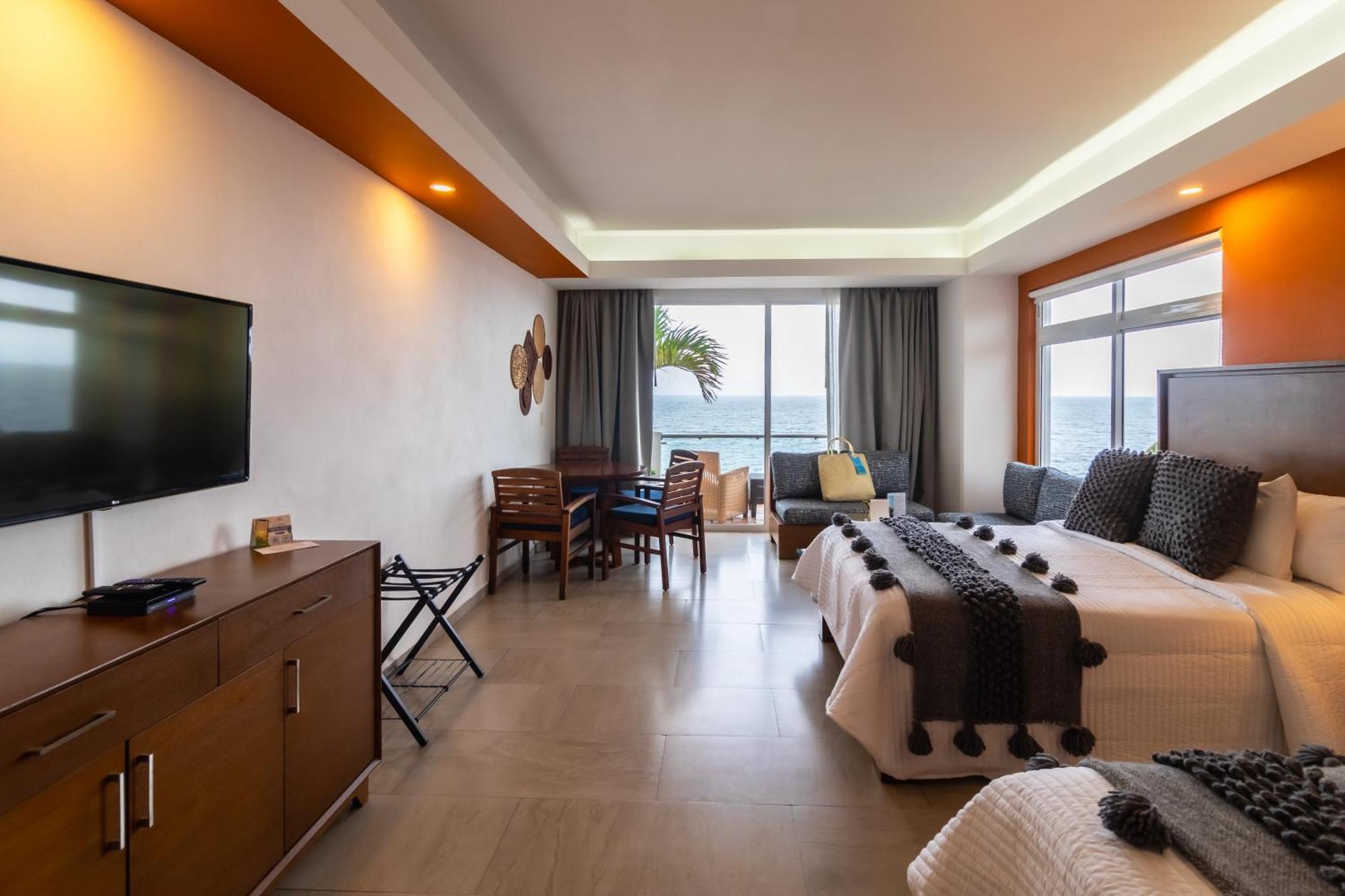 The Paramar Beachfront Boutique Hotel With Breakfast Included - Downtown Malecon Puerto Vallarta Eksteriør bilde