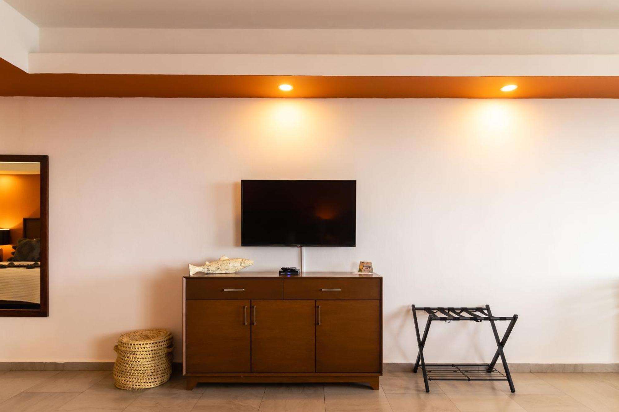 The Paramar Beachfront Boutique Hotel With Breakfast Included - Downtown Malecon Puerto Vallarta Eksteriør bilde